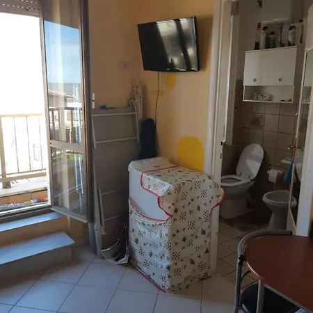 Tre Delfini 2 Monolocali Apartment *